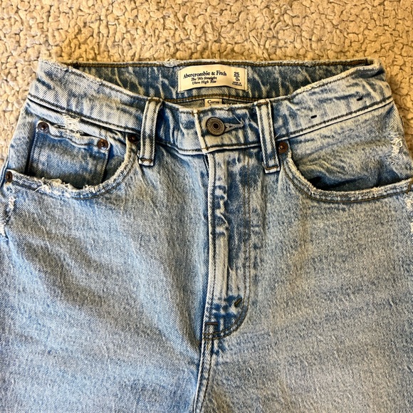Abercrombie 90s Straight Ultra High Rise Jeans - Picture 3 of 5